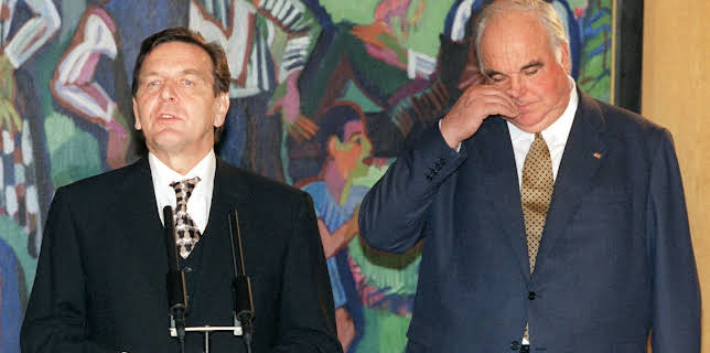 21:45: Die 90er - Jahrzehnt der Chancen | ZDFinfo | 11/15 2025