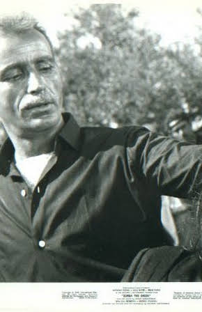 Giorgos Foundas as Mavrandoni 
  
  
  (as George Foundas)