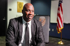 I Went Undercover, Season 1: The Hit on the Handyman