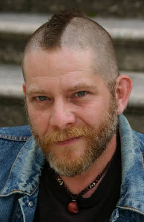 Christopher Berry as Cab Driver Agent