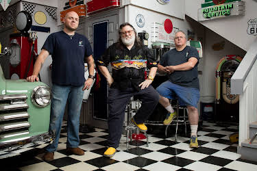 01:00: Ricks antikhandel (S8 E12) (S8) | TV10 | 4/3 2026