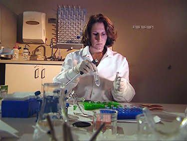 02:25: Medical Detectives - Geheimnisse der Gerichtsmedizin | VOX | 4/8 2026