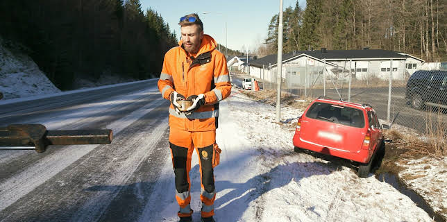 12:50: Vägens hjältar (S14 E6) (S14) | Kanal 5 | 1/16 2026