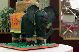 Cake Hunters, Season 1: Elephant In the Room