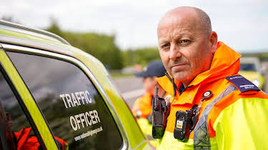 1:25 AM: The Motorway (S3 E3) (S3) | Paramount | 12/25 2025