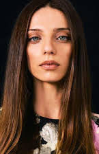 Angela Sarafyan som 