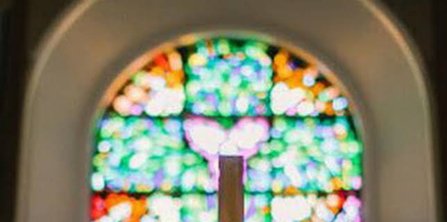 11:40: Adoración eucarística | 13 TV | 12/9 2025