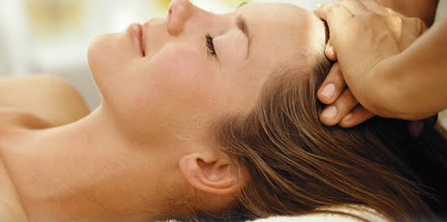 A Day At the Spa: Indian Head Massage (2004)