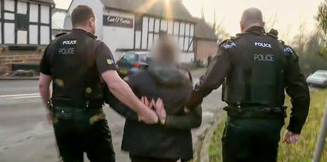 4:00 PM: Police Interceptors (S12 E11) (S12) | 5 Star | 11/7 2025