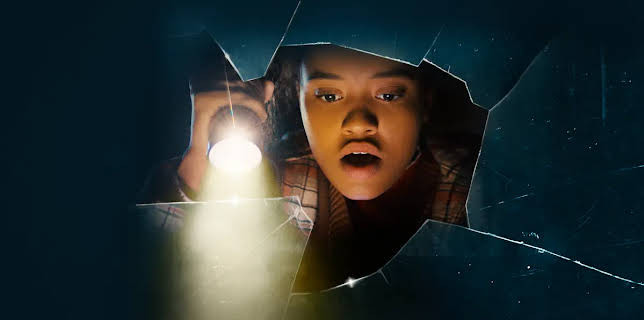 Susie Searches (2023)