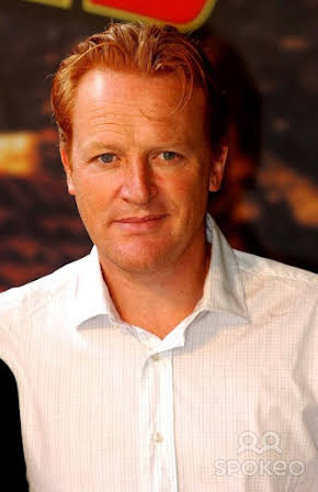 Daniel Flynn as Queiroz 
  
  
  (voice)