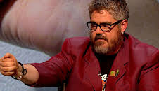 QI XL (S12 E13)