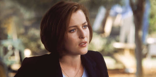 10:00 PM: The X-Files (S6 E2) (S6) | Channel 5 | 3/6 2026