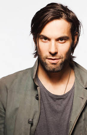 Maximilian Simonischek as 