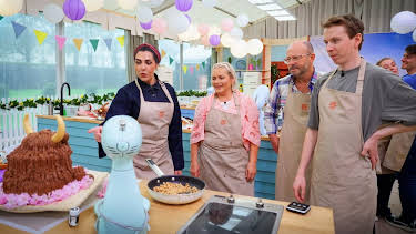 18:05: Bakemesterskapet: Bursdagsrøre – del 2 | NRK 2 | 4/12 2026