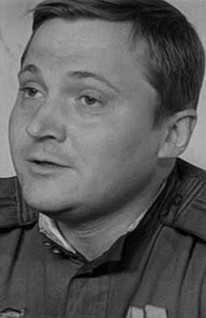 Viktor Pavlov as Sledovatel