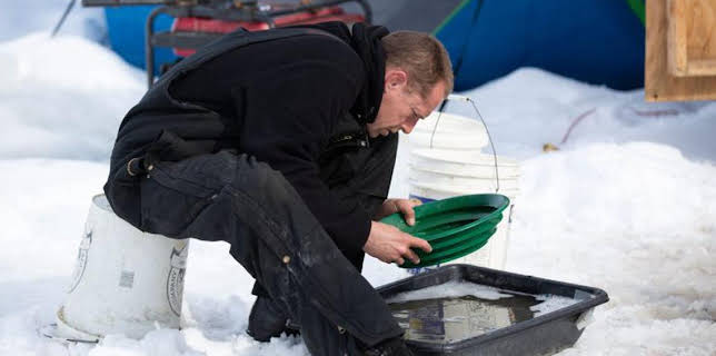 3:00 AM: Gold Divers (S11) | Discovery Channel | 3/18 2026