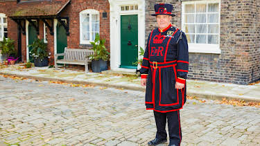 4:00 PM: Inside The Tower of London (S5 E3) (S5) | Channel 5 | 2/8 2026