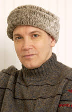 Charles Busch som Timothy