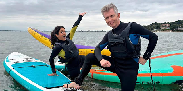 6:30 PM: Celebrity Escape to the Country (S3) | BBC One Scotland | 12/22 2025