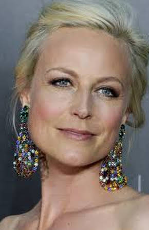 Marta Dusseldorp as 