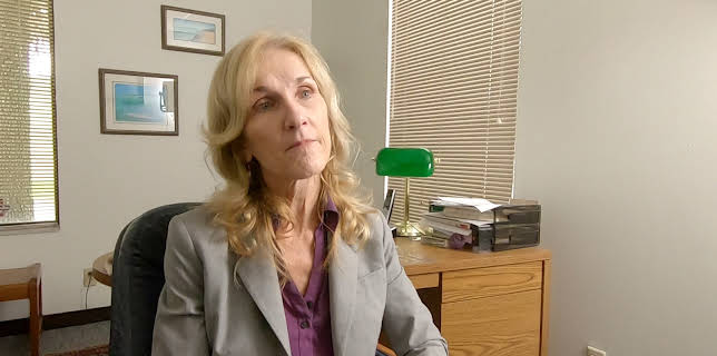 15:00: Twisted Sisters (S3 E4) (S3) | Investigation Discovery | 12/31 2025