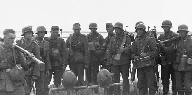 13:30: ZDF-History | ZDFinfo | 11/16 2025