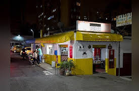 Andrew Zimmern's Driven by Food: Medellin