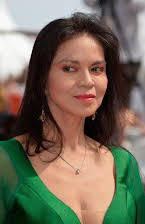 Maria Isabel Lopez as 