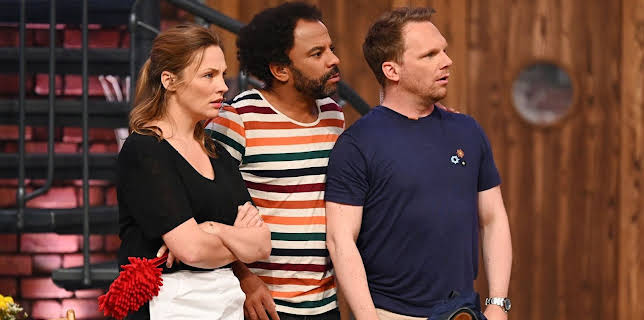 02:55: Halbpension mit Schmitz | Sat1 | 2/21 2026