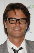Harry Hamlin como 