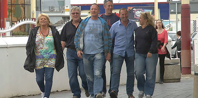 4:50 PM: Four in a Bed | More 4 | 12/26 2025