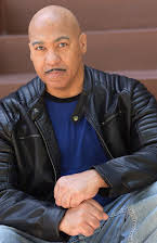 Kevin Michael Kennedy som TSA Officer Kevin 
  
  
  (as Kevin Kennedy)