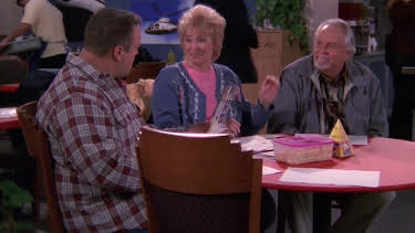 18:30: Kung av Queens (S3 E21) (S3) | TV6 | 10/26 2026