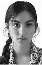 Priya Blackburn como Kashmira Bulsara