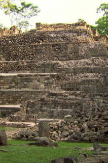 04:09: Perdidos con Terry O'Quinn: La ciudad prohibida del oro | Discovery Max | 9/14 2026