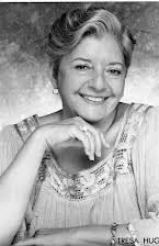 Tresa Hughes como 