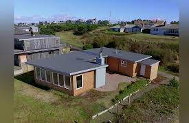 Beach Hunters, Season 1: Hunt for an Oregon Beach House