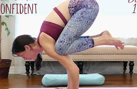 Couch To Confident 14 Day Yoga Challenge with Julia Marie: Day 11: Crow Pose Challenge