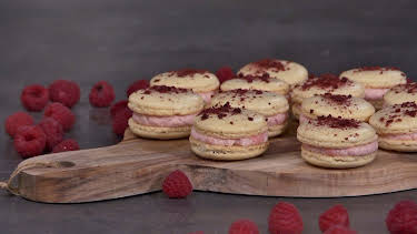 05:25: Idas Fristelser (S2 E7) (S2) | TV8 | 5/6 2026