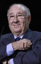 Alfredo Landa como Daniel Martínez