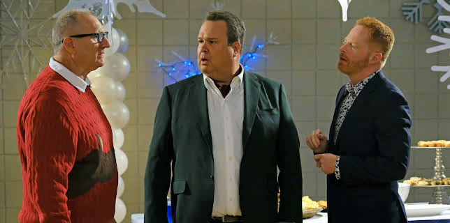 4:30 PM: Modern Family | E4 | 1/21 2026