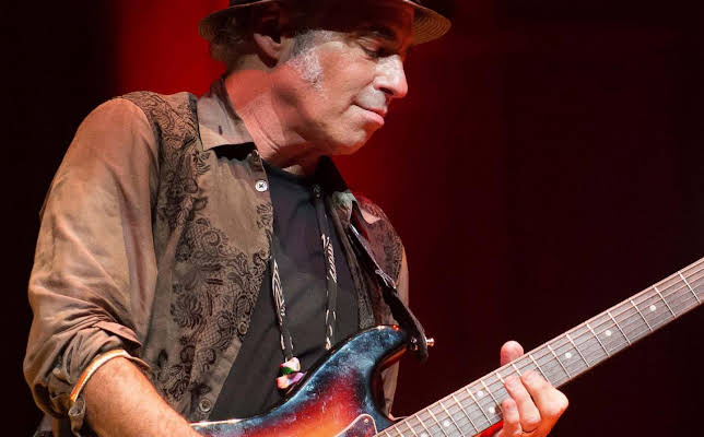Nils Lofgren