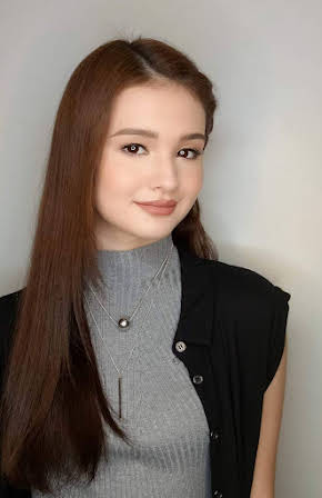 Kira Balinger as 