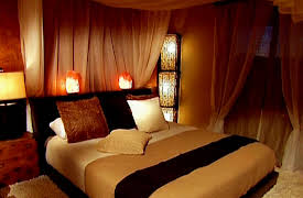 Color Splash: Textured Neutral Bedroom