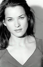 Nicole DeHuff como Katie Potter