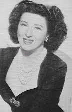 Katina Paxinou como Sophie