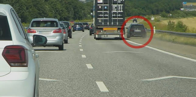 04:00: Fångat på polisens kamera Danmark (S8 E8) (S8) | Kanal 9 | 2/25 2026