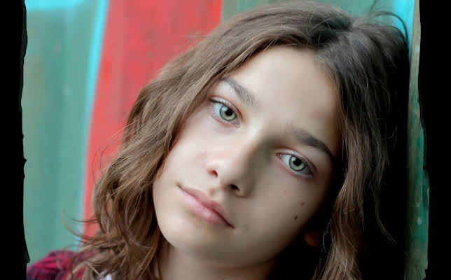 Ameko Eks Mass Carroll