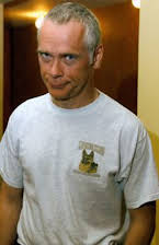 Paul Dillon como Snelgrave